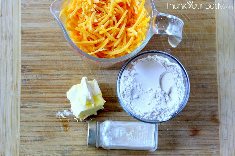All natural crackers made of only cheddar cheese, butter, onion powder and gluten free flour. Yummy!
