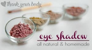 How fun is this? All natural homemade eye shadow! Never thought it would be so easy to make. Click here for four color recipes.