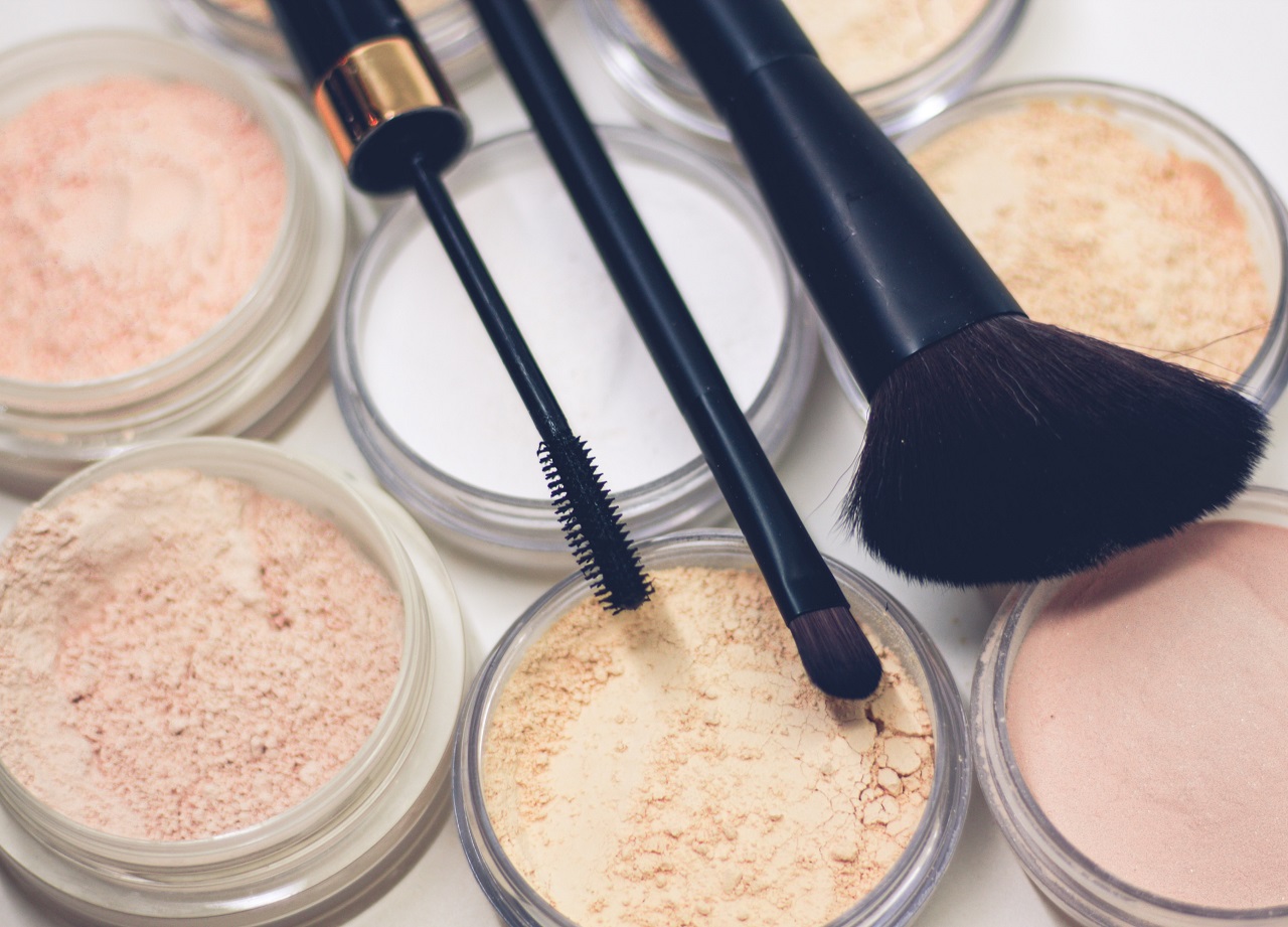 silicone free foundations featured